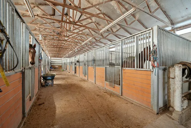 $575,000 | 30048 South Klemme Road, Beecher, IL 60401