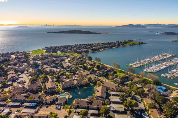 $385,000 | 91 Marina Lakes Drive, Richmond, CA 94804