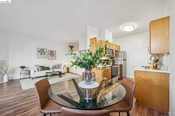 $385,000 | 91 Marina Lakes Drive, Richmond, CA 94804