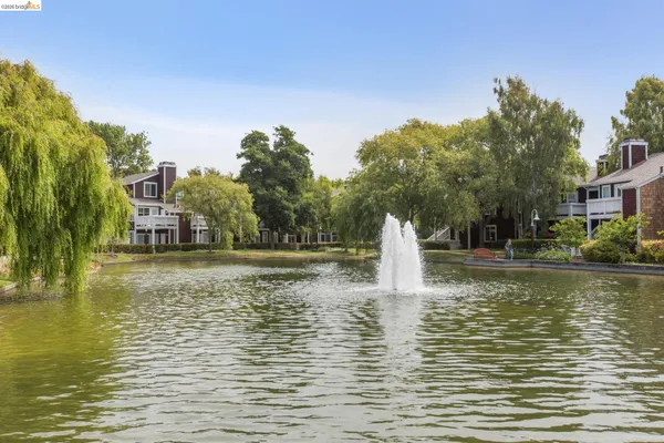 $385,000 | 91 Marina Lakes Drive, Richmond, CA 94804