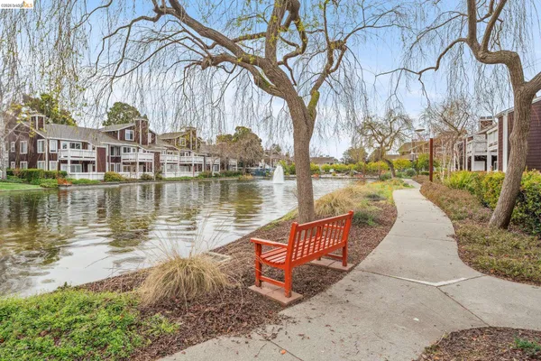 $385,000 | 91 Marina Lakes Drive, Richmond, CA 94804
