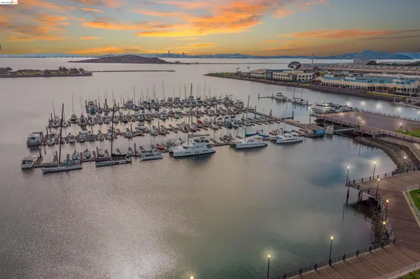 $385,000 | 91 Marina Lakes Drive, Richmond, CA 94804