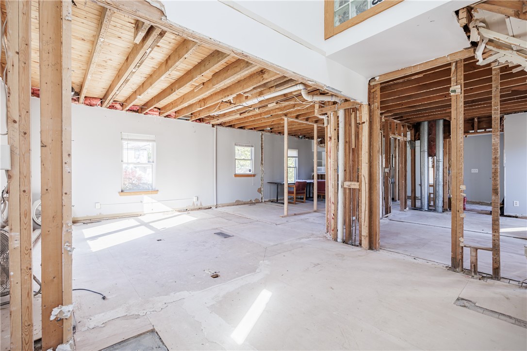 5692 Pittsford Palmyra Road Pittsford, NY 14534 - Photo 12 of 39