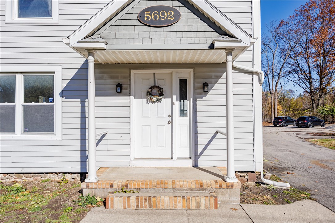5692 Pittsford Palmyra Road Pittsford, NY 14534 - Photo 5 of 39