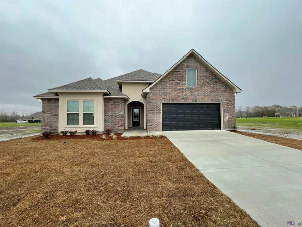 $366,440 | 391 Rue Des Affaires, Houma, LA 70364