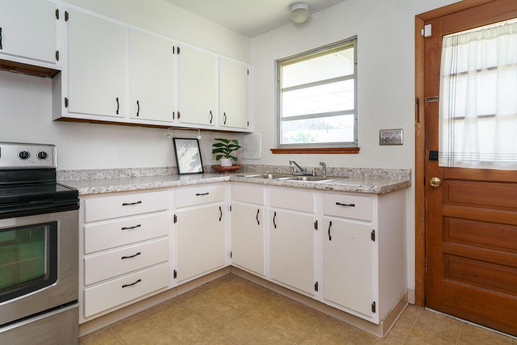 1033 Racine Avenue Columbus, OH 43204 - Photo 10 of 36
