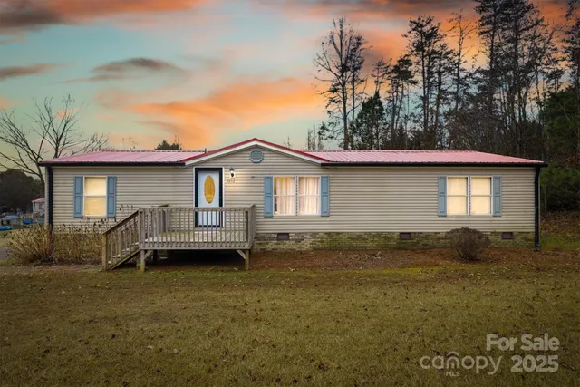 $164,900 | 8862 Rhodhiss Road, Connelly Springs, NC 28612