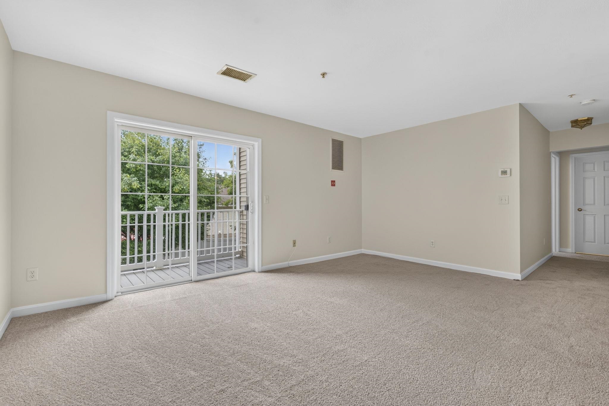 65 Fordway Extension, Unit 202 Derry, NH 03038 - Photo 12 of 32
