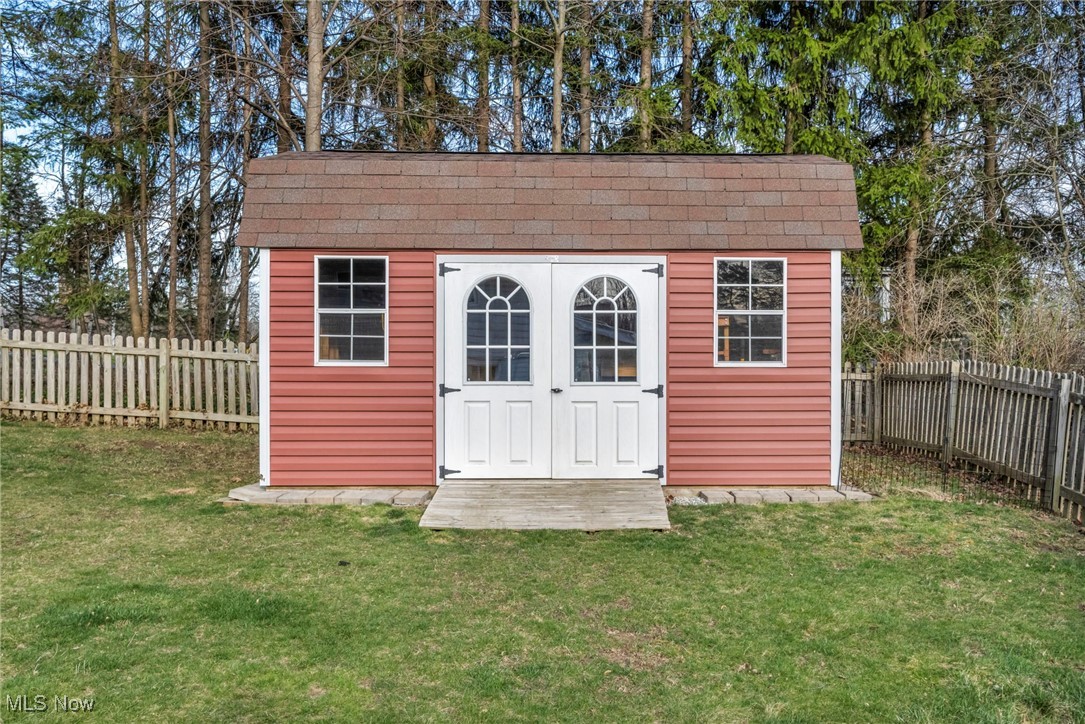 3673 Oak Road Stow, OH 44224 - Photo 18 of 20 View of shed featuring a fenced backyard