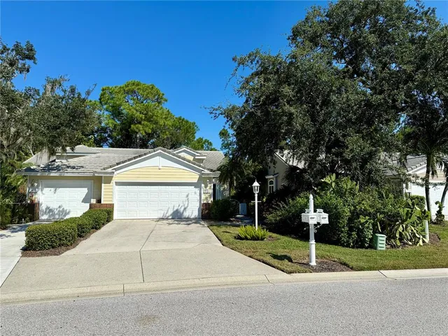 $3,200 | 7628 Whitebridge Glen, University Park, FL 34201