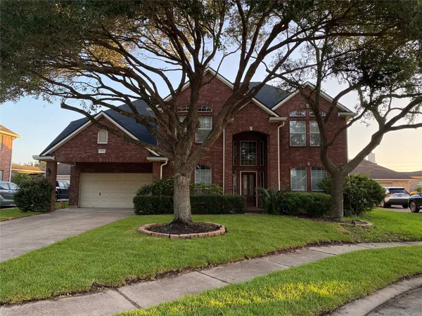 $2,800 | 9403 Sundance Drive, Pearland, TX 77584