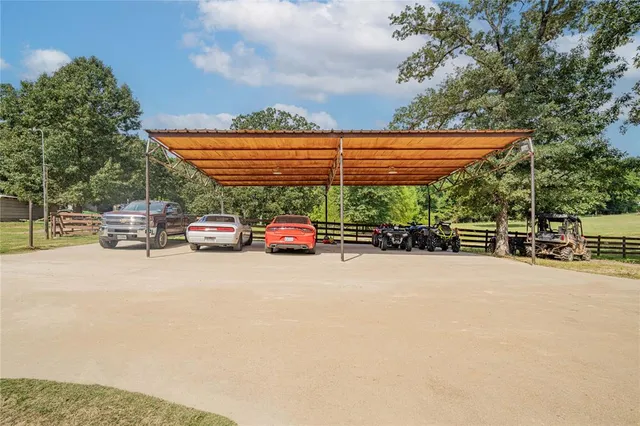 $870,000 | 10660 State Highway 154 East, Diana, TX 75640