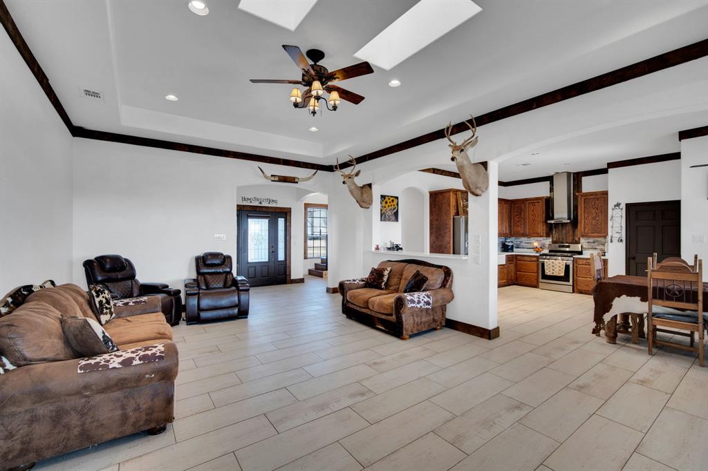 1015 Curry Road Waxahachie, TX 75167 - Photo 14 of 40