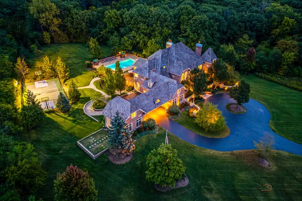 $3,398,000 | 5 Jennifer Court, Barrington, IL 60010