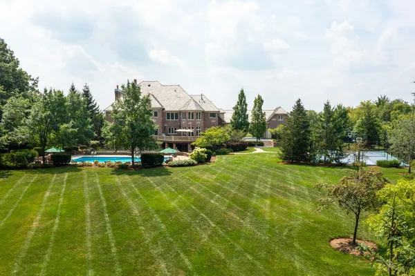 $3,398,000 | 5 Jennifer Court, Barrington, IL 60010