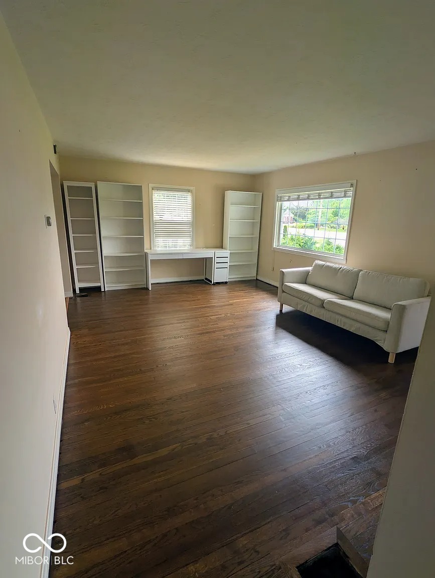3660 West Smith Valley Road Greenwood, IN 46142 - Photo 11 of 27 Gallery Image 11