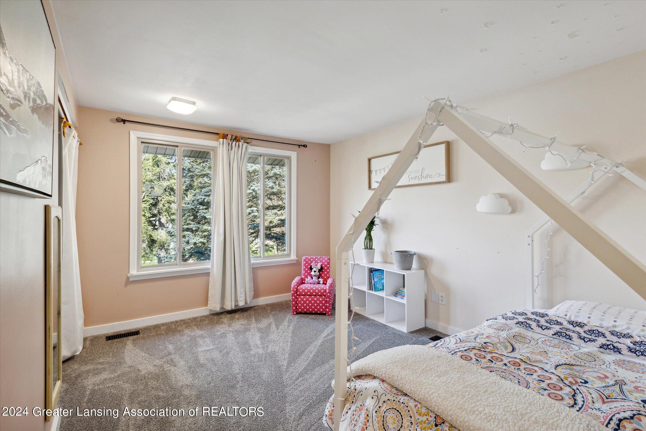 3033 Scarborough Road Lansing, MI 48910 - Photo 21 of 39 21-3033-Scarborough-Rd-Lansing-MI-48910-