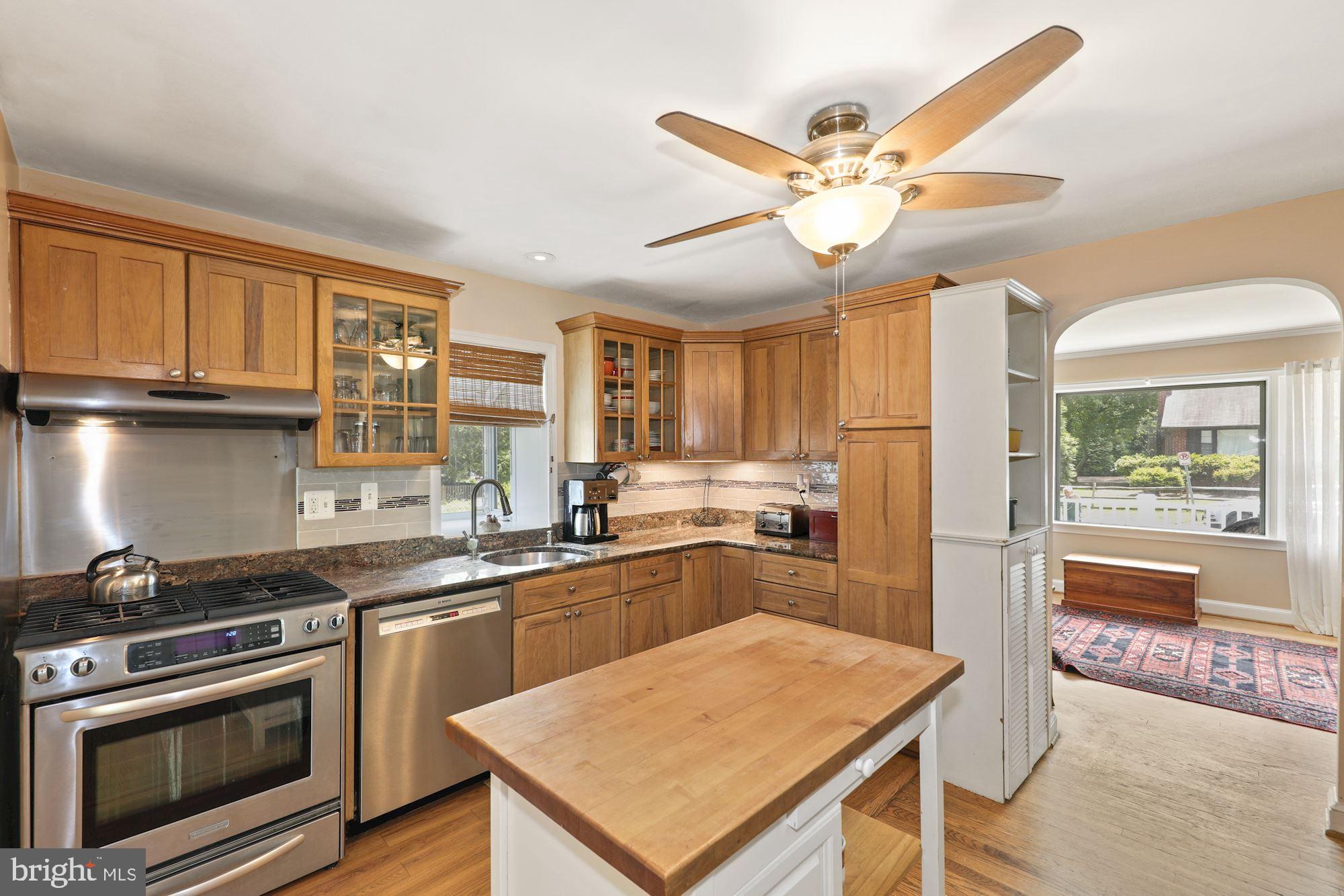 2801 Jennings Road Kensington, MD 20895 - Photo 10 of 27 Kitchen opens to Living Room