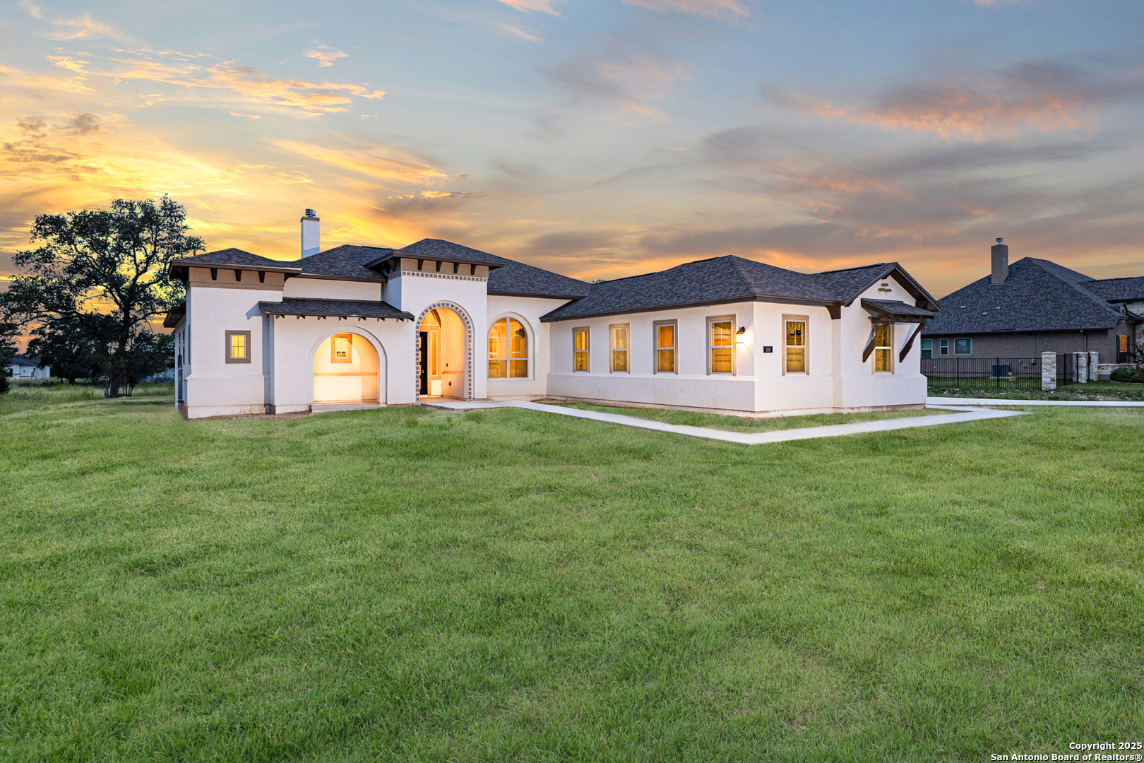 159 Bauer Lane Castroville, TX 78009 - Photo 2 of 32