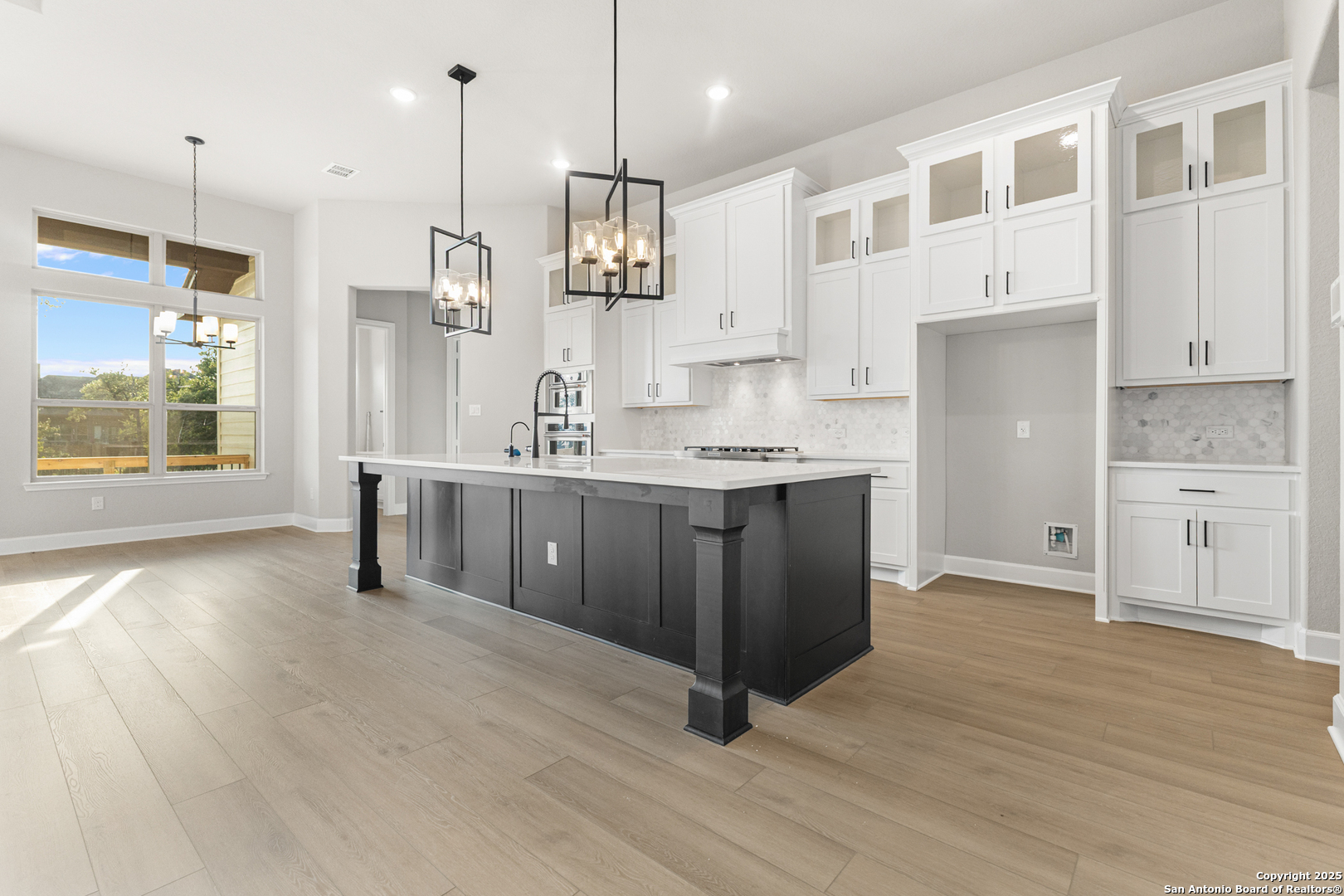 159 Bauer Lane Castroville, TX 78009 - Photo 8 of 32