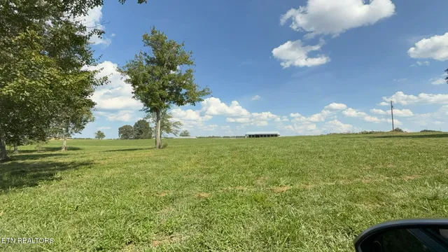 $199,900 | 157 Triple J Trail, Deer Lodge, TN 37726