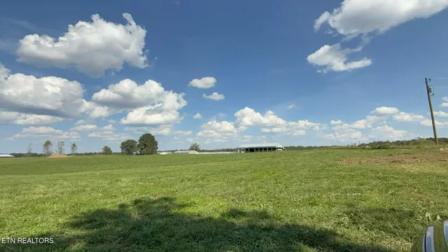 $199,900 | 157 Triple J Trail, Deer Lodge, TN 37726