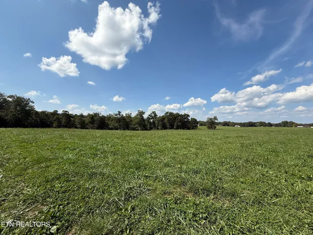 $199,900 | 157 Triple J Trail, Deer Lodge, TN 37726