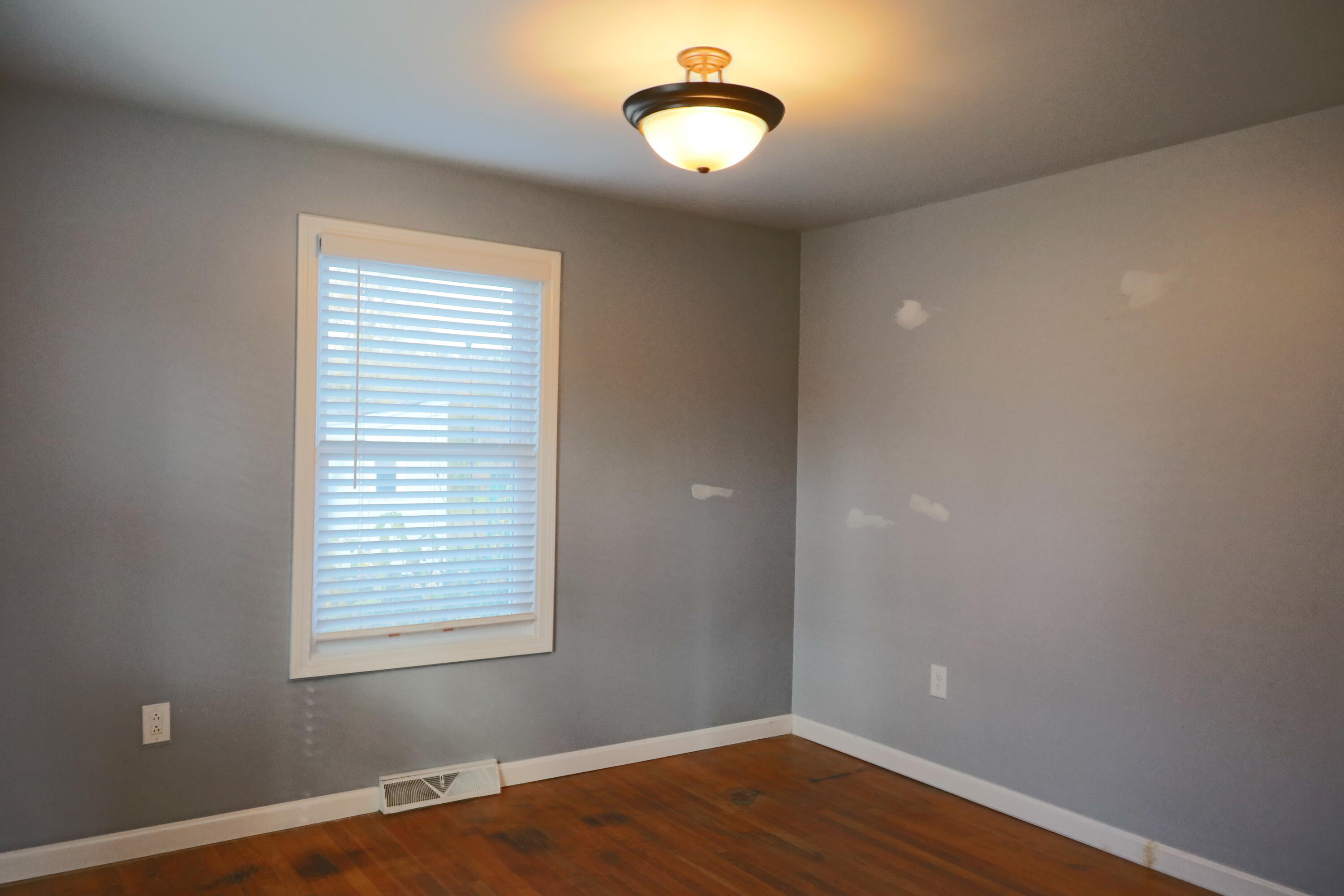 638 Main Road Eddington, ME 04428 - Photo 8 of 51 Dining2