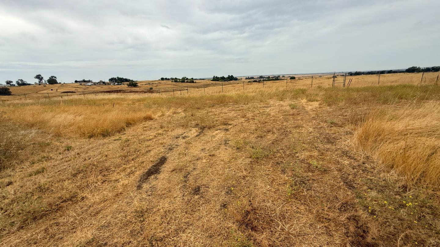 7947 Camp Far West Road Wheatland, CA 95692 - Photo 27 of 32 a view of an ocean and beach