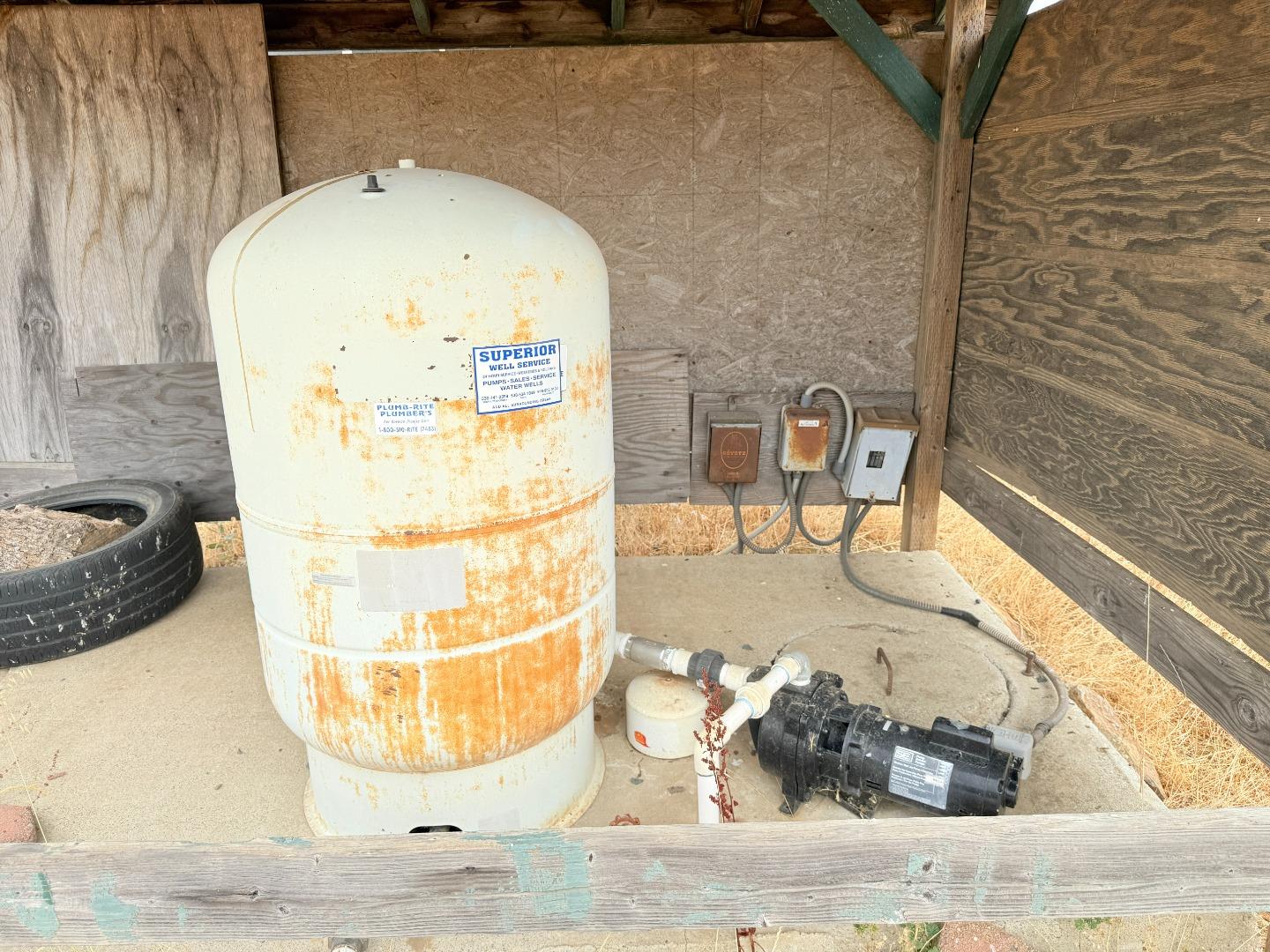 7947 Camp Far West Road Wheatland, CA 95692 - Photo 30 of 32 a view of a living room