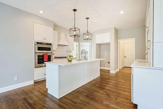 $540,000 | 4809 North Lakewood Drive, St. Joseph, MO 64506