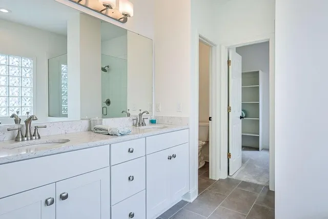 $540,000 | 4809 North Lakewood Drive, St. Joseph, MO 64506