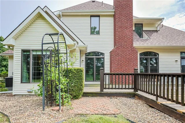 $540,000 | 4809 North Lakewood Drive, St. Joseph, MO 64506