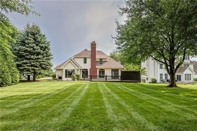 $540,000 | 4809 North Lakewood Drive, St. Joseph, MO 64506