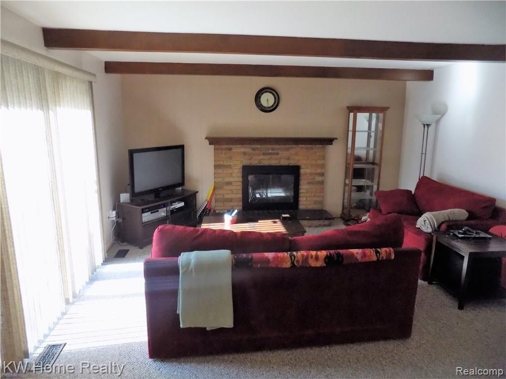 29915 Rambling Road Southfield, MI 48076 - Photo 21 of 35