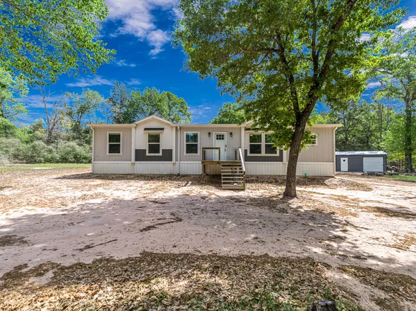 $425,000 | 1047 Jimbob Lane, New Ulm, TX 78950