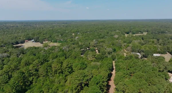 $400,000 | 1047 Jimbob Lane, New Ulm, TX 78950