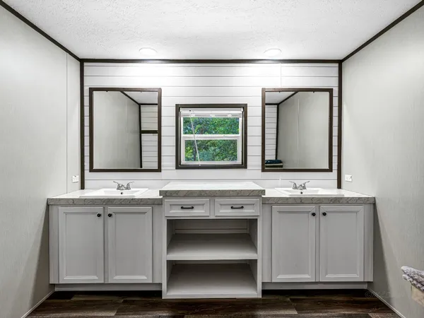 $400,000 | 1047 Jimbob Lane, New Ulm, TX 78950