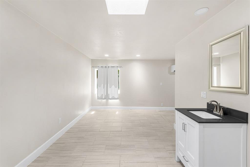 3524 North 27th Street Waco, TX 76708 - Photo 22 of 35 Open concept Guest Home