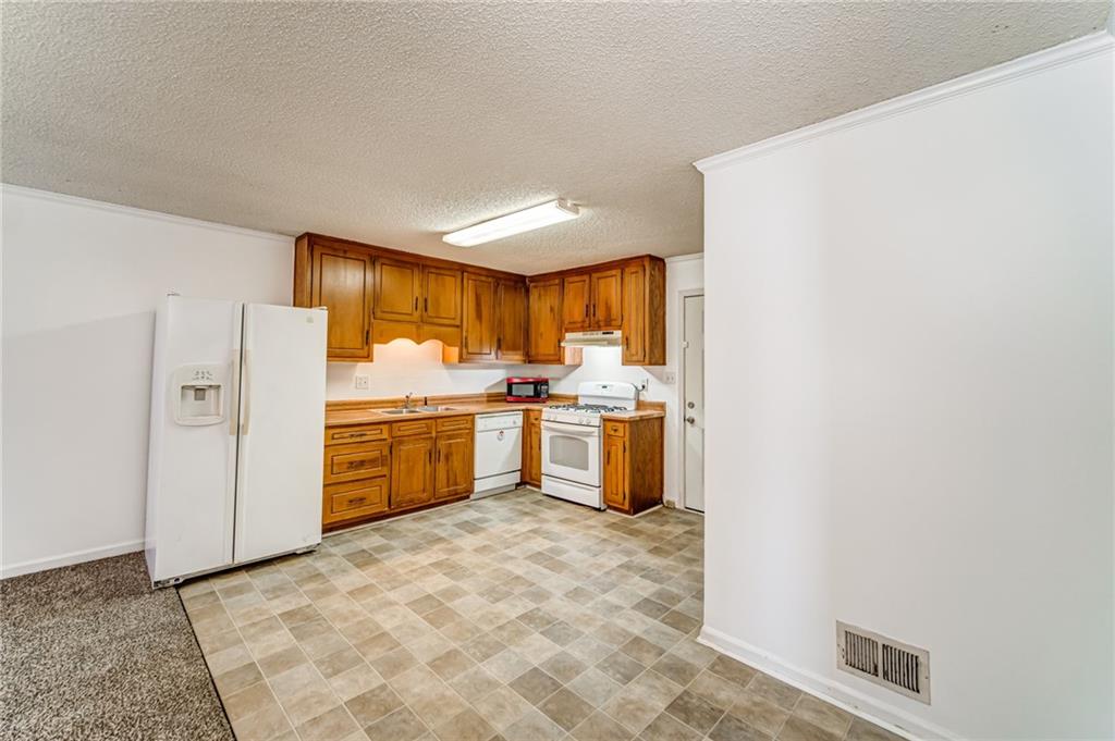 4355 East Paulding Drive, Unit B Dallas, GA 30157 - Photo 2 of 31