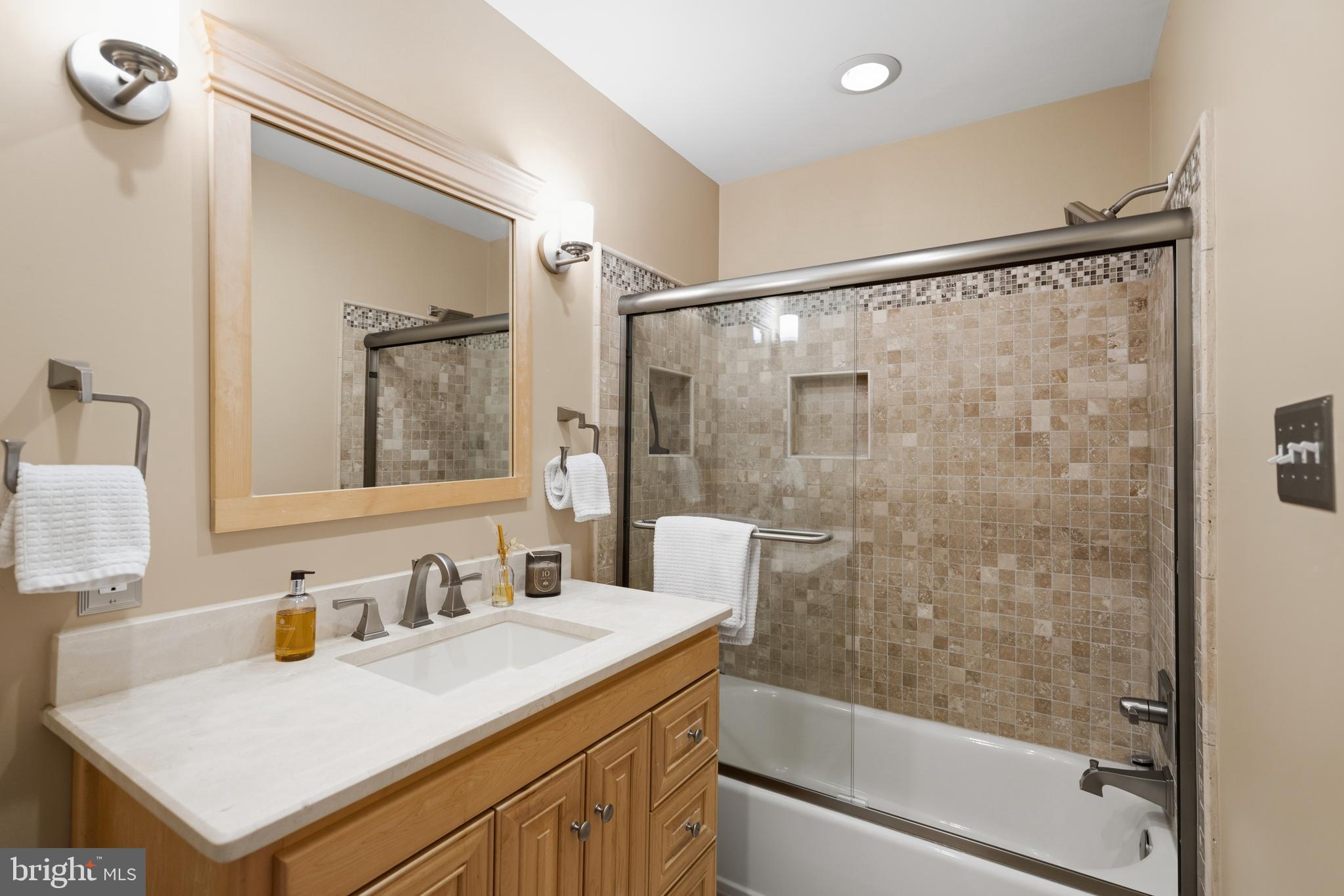 8611 Cyrus Place Alexandria, VA 22308 - Photo 22 of 49 Full bath 2