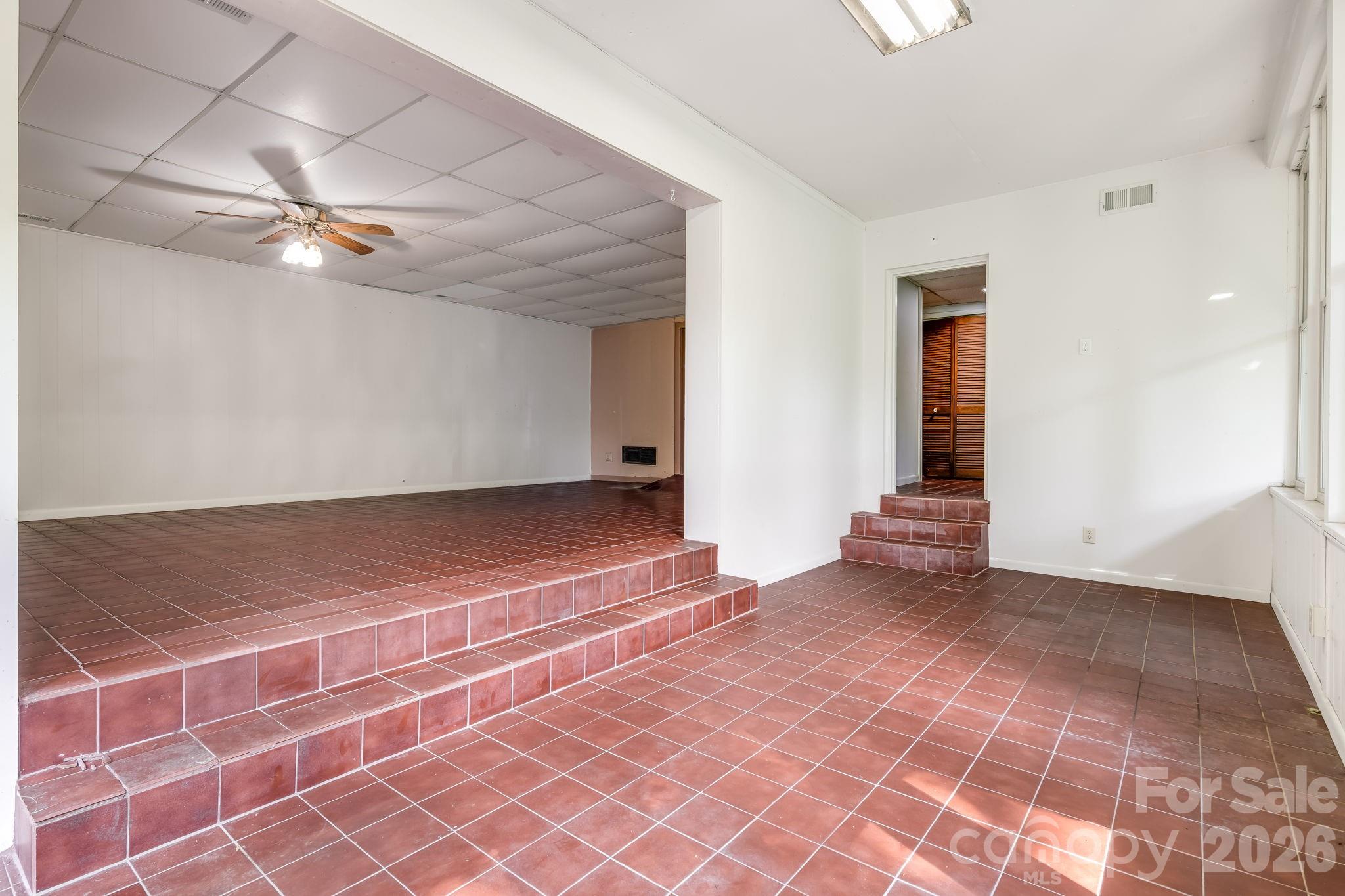 165 Cherokee Road Asheville, NC 28804 - Photo 28 of 37 Gallery Image 28