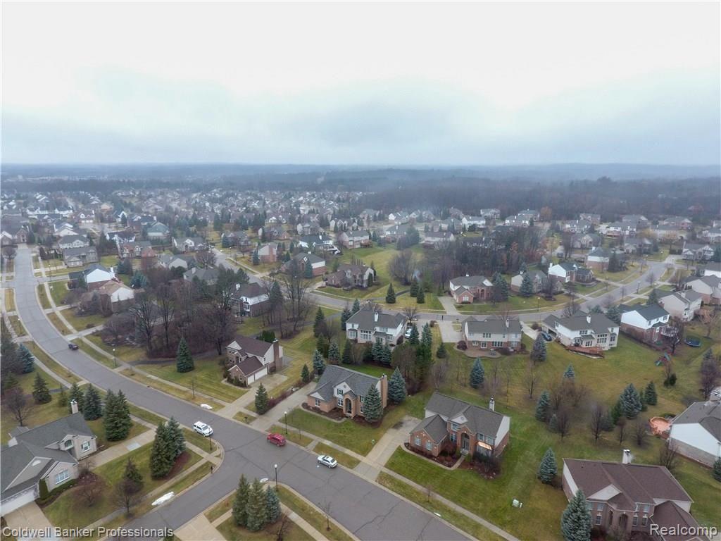 1939 Catlin Drive Rochester, MI 48306 - Photo 35 of 37 1939 Catlin-55 (1).jpg