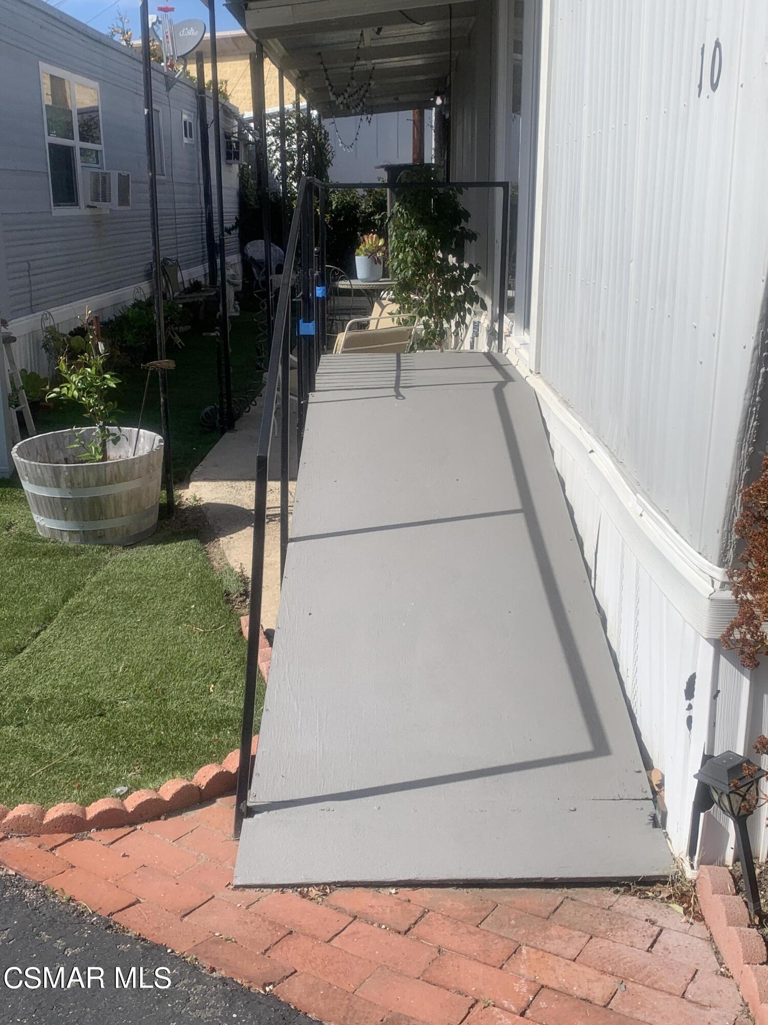 4381 Cochran Street, Unit 10 Simi Valley, CA 93063 - Photo 25 of 32 a view of balcony and yard