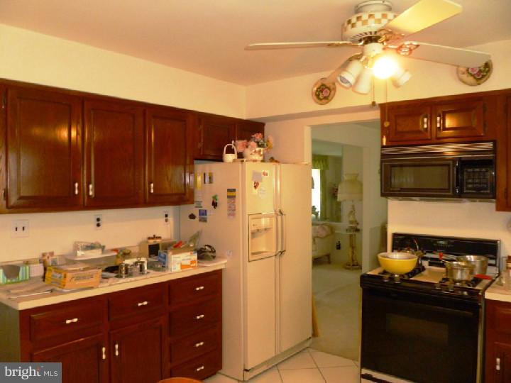 3 Midwood Road Evesham, NJ 08053 - Photo 8 of 25 Kitchen