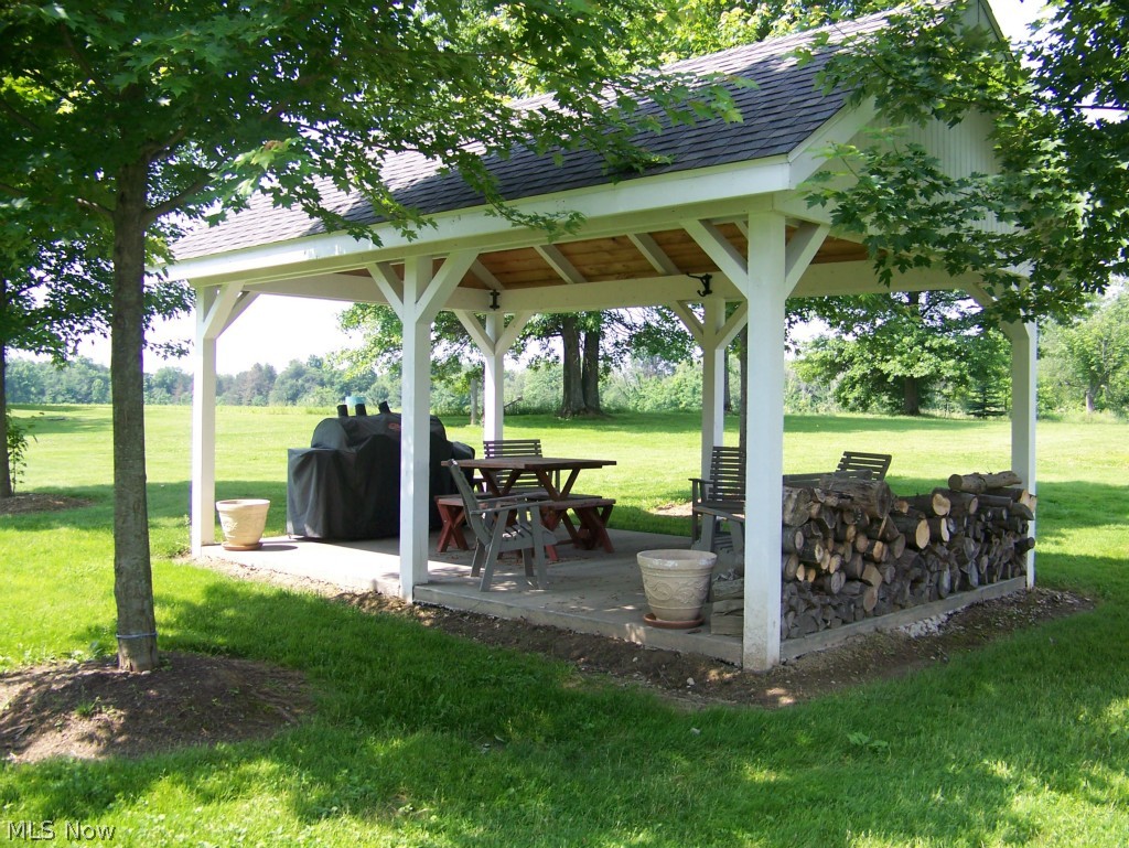 9436 River Styx Road Wadsworth, OH 44281 - Photo 16 of 25 Covered picnic area