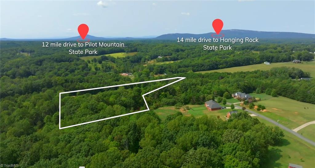 1095 Voss Hill Drive King, NC 27021 - Photo 4 of 37