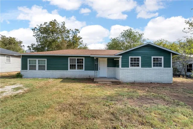 $199,900 | 12932 Old Dallas Road, West, TX 76691