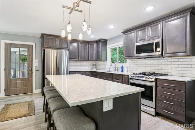 $397,500 | 16010 Lemon Lane, Butler, IL 62015