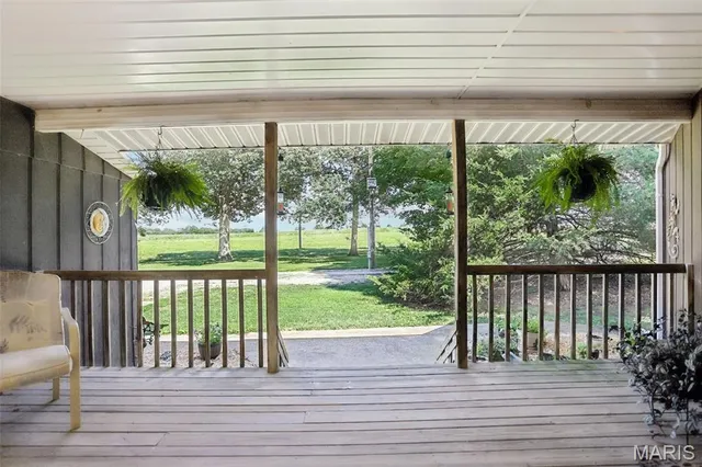 $397,500 | 16010 Lemon Lane, Butler, IL 62015